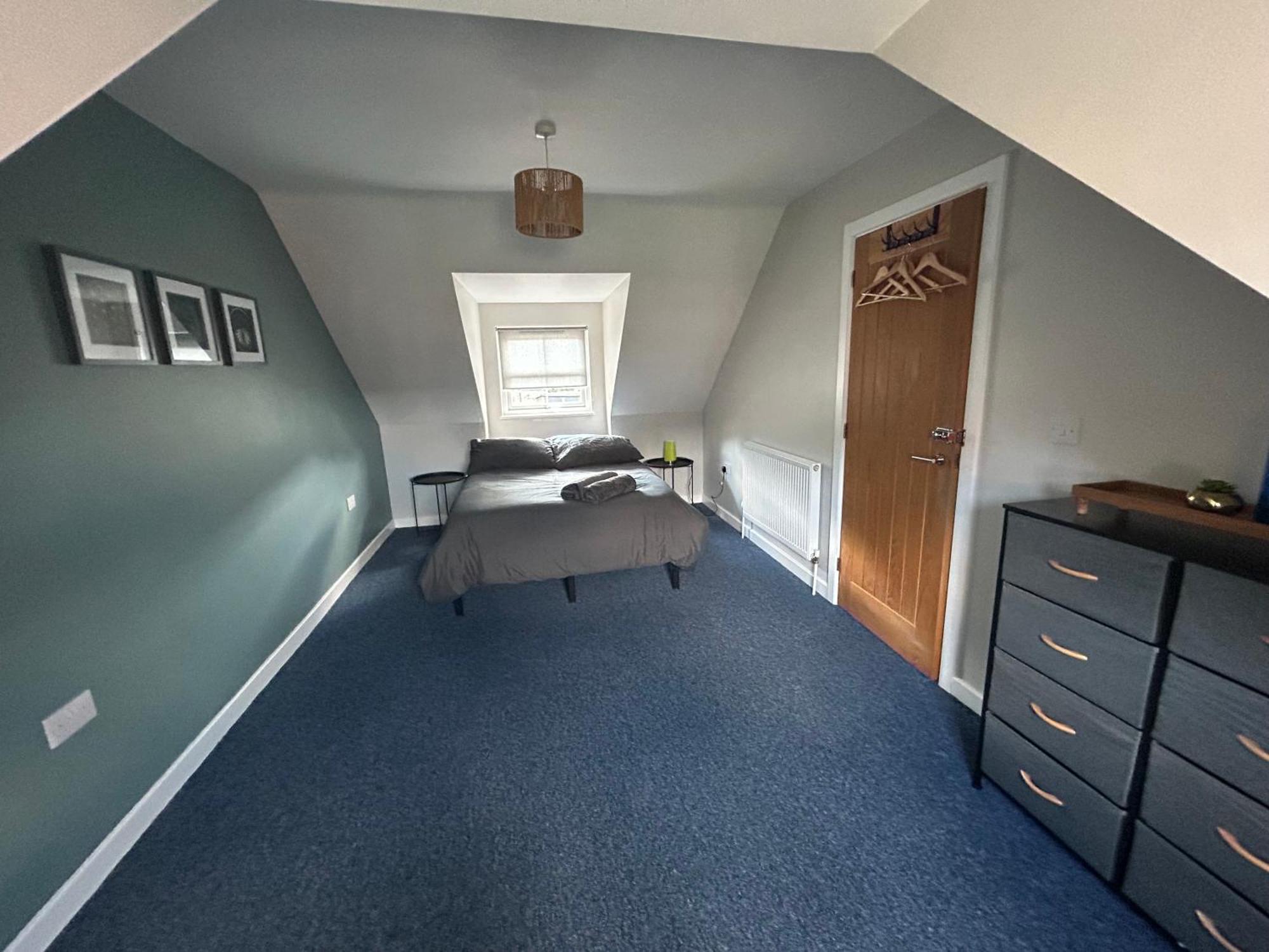 Double Room Yeovil Town Centre エクステリア 写真