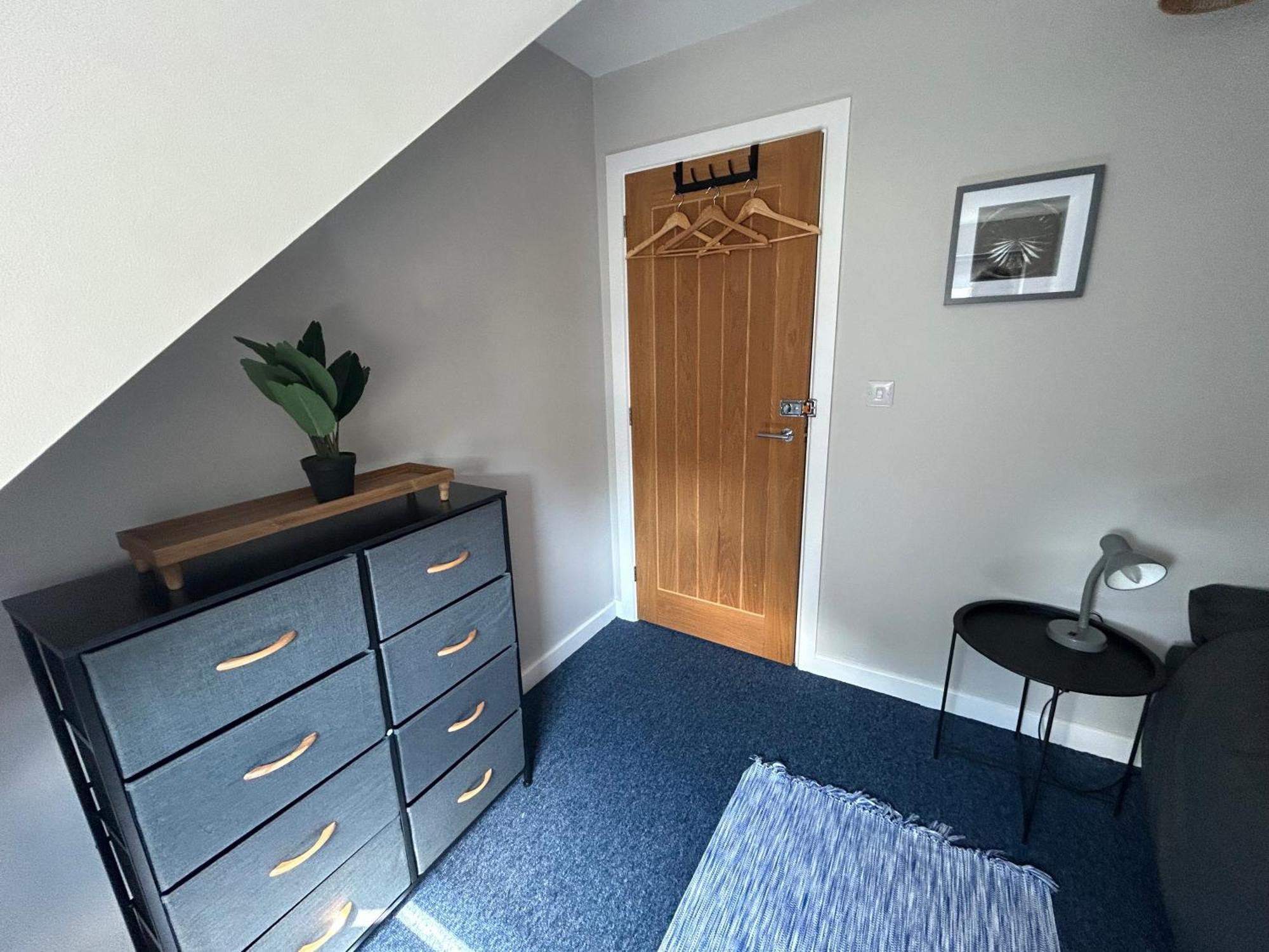 Double Room Yeovil Town Centre エクステリア 写真