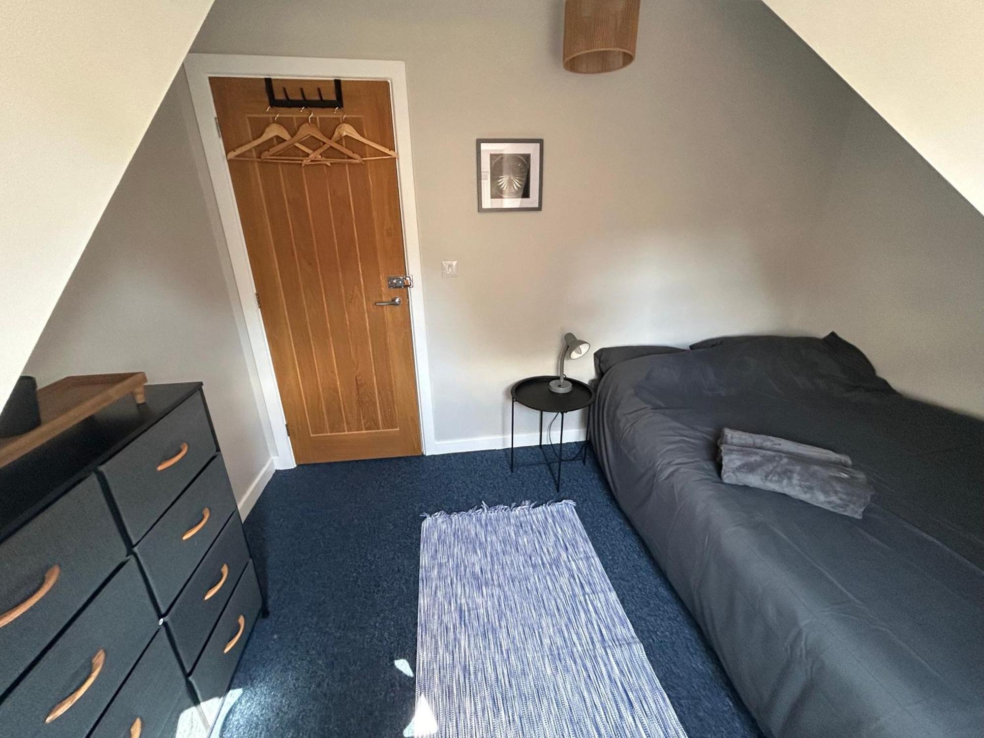 Double Room Yeovil Town Centre エクステリア 写真